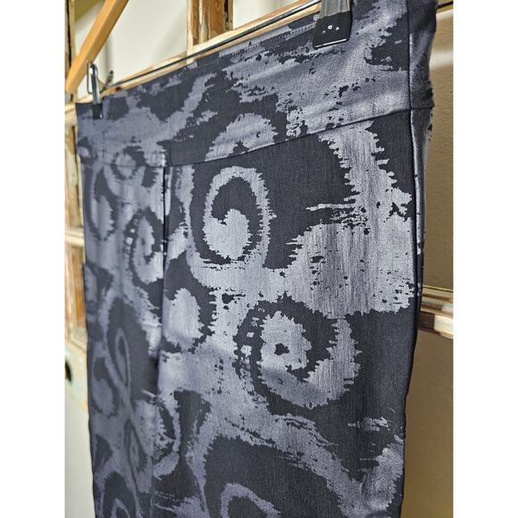 Krazy Larry Pull-on Ankle Pants Black Swirls Ladies size 10 - Picture 5 of 7